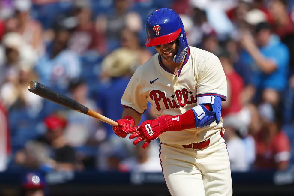 Former Phillie Whit Merrifield Signs with Atlanta Braves